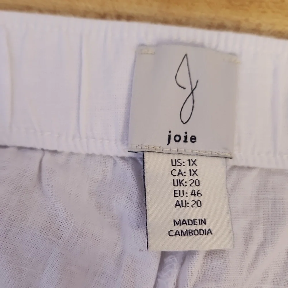 JOIE Women’s Linen Blend White Shorts with Eyelet Trim Along the Hem, size 1X
